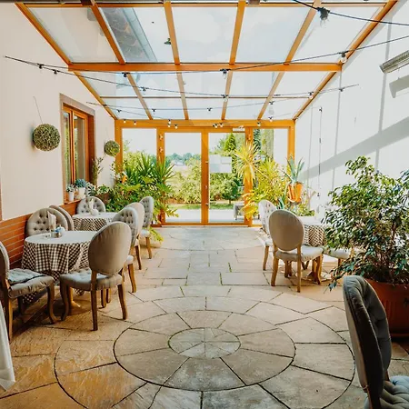 Restauracja & Goscinne Polowczyk Hotel