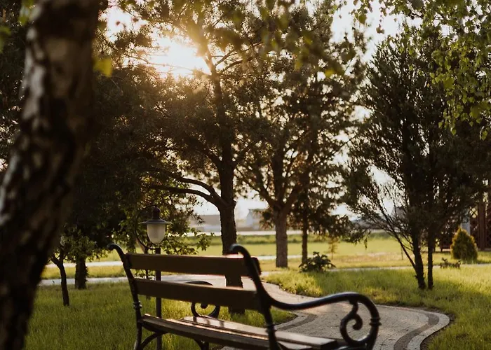 Restauracja & Goscinne Polowczyk Hotel Miaskowo (Sroda Wielkopolska)